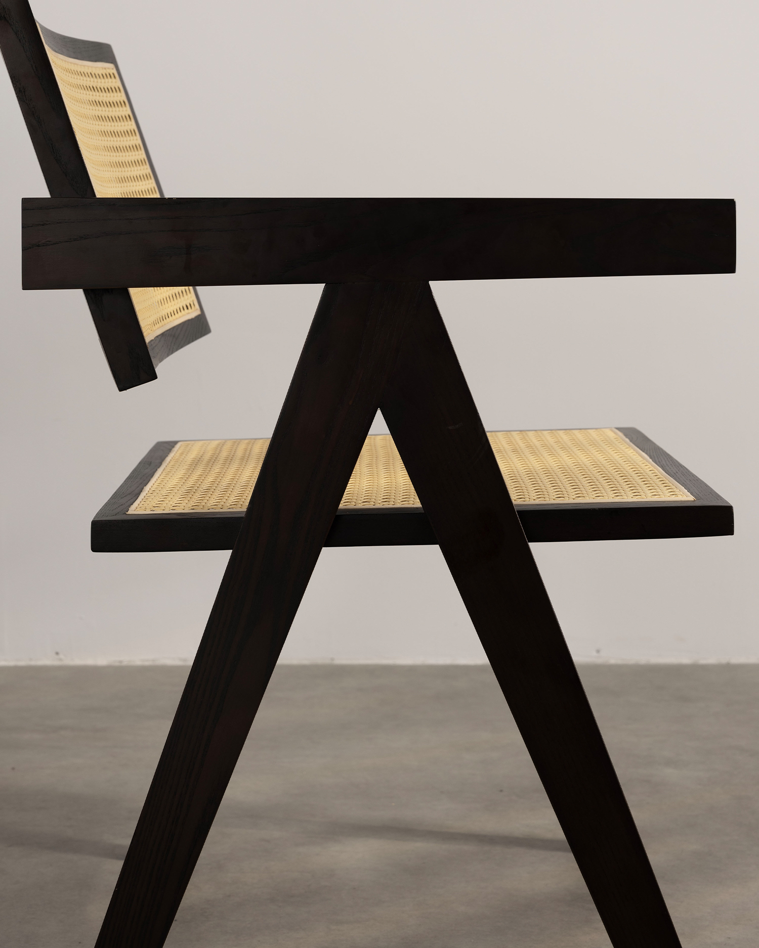 Kerusi makan kayu rotan minimalis Kerusi makan kayu rotan minimalis