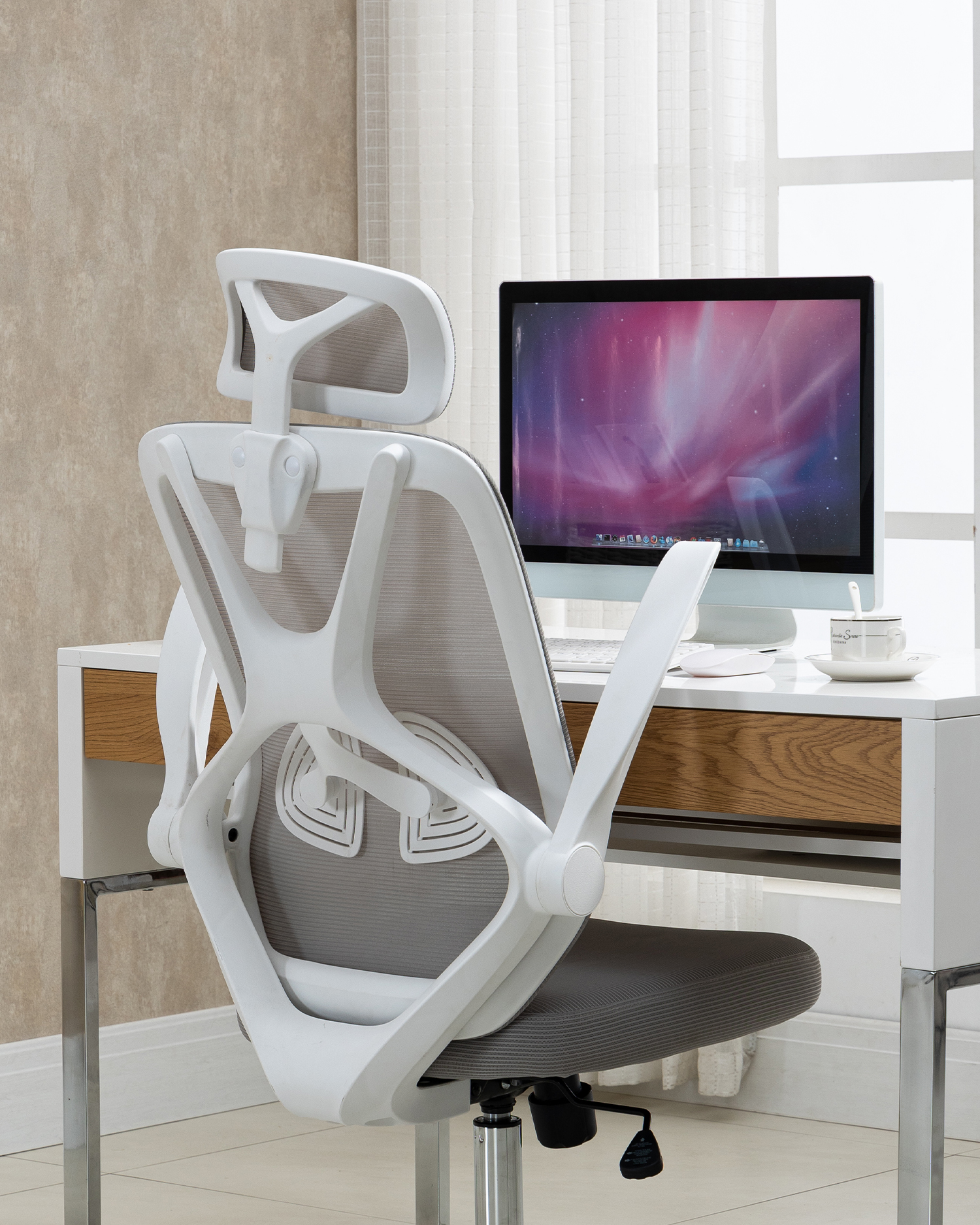 Kerusi pejabat bergaya ergonomik Kerusi pejabat bergaya ergonomik