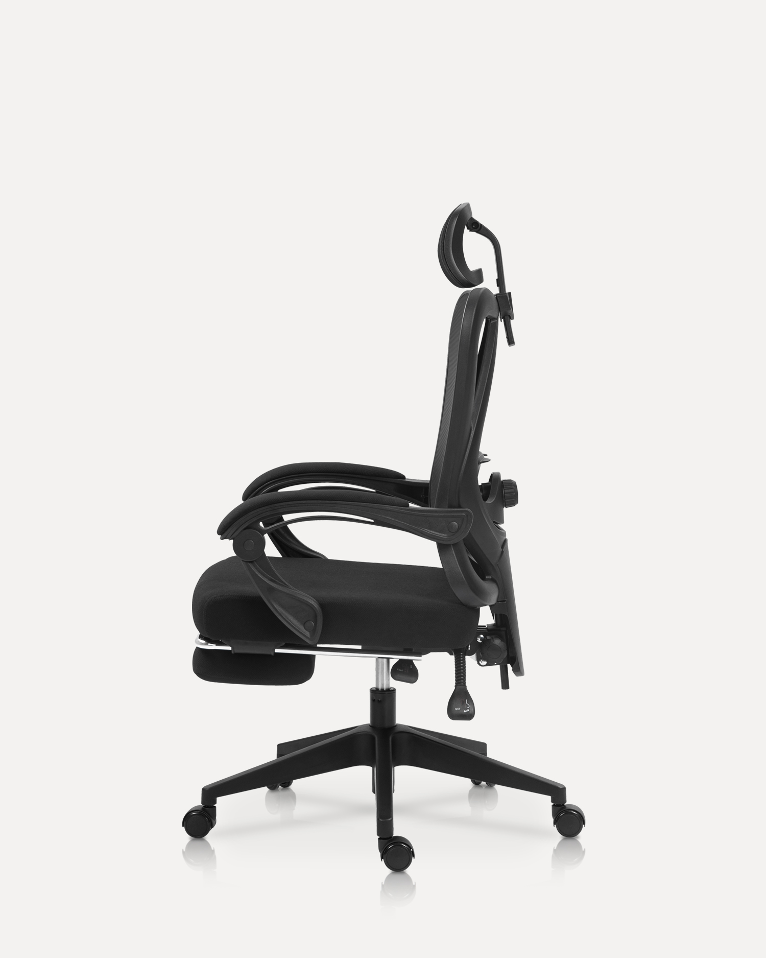 Berbaring kerusi pejabat dengan tapak kaki Berbaring kerusi pejabat dengan tapak kaki